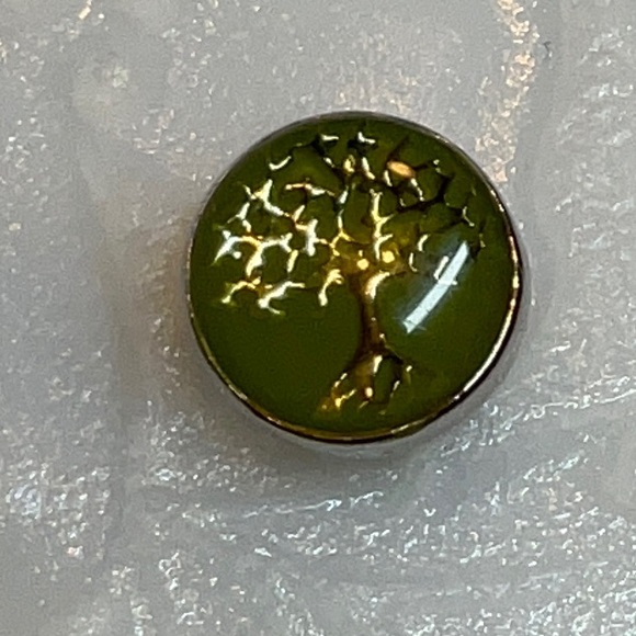Petite Ginger Snap 12mm Silvertone green and gold tree of life - Picture 1 of 2